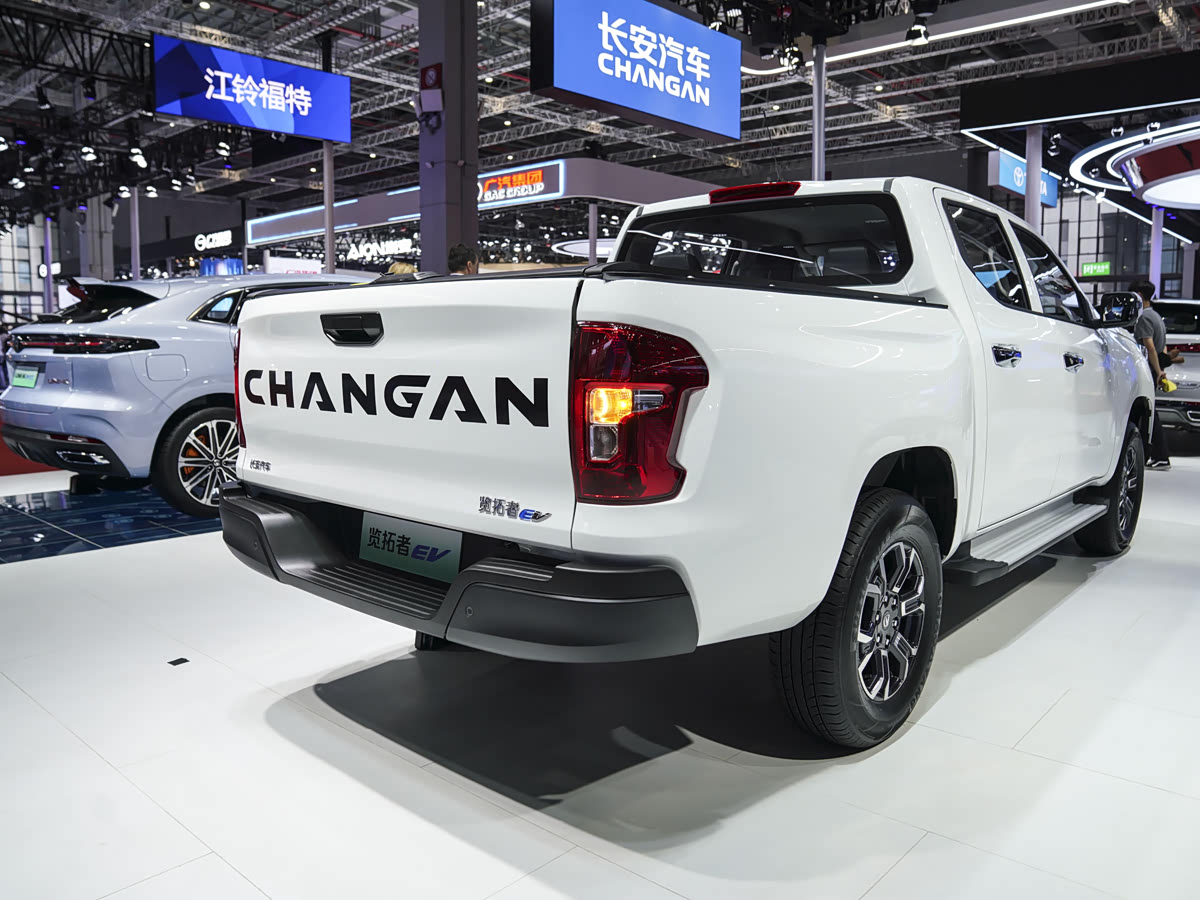 Changan Lantuozhe EV 8