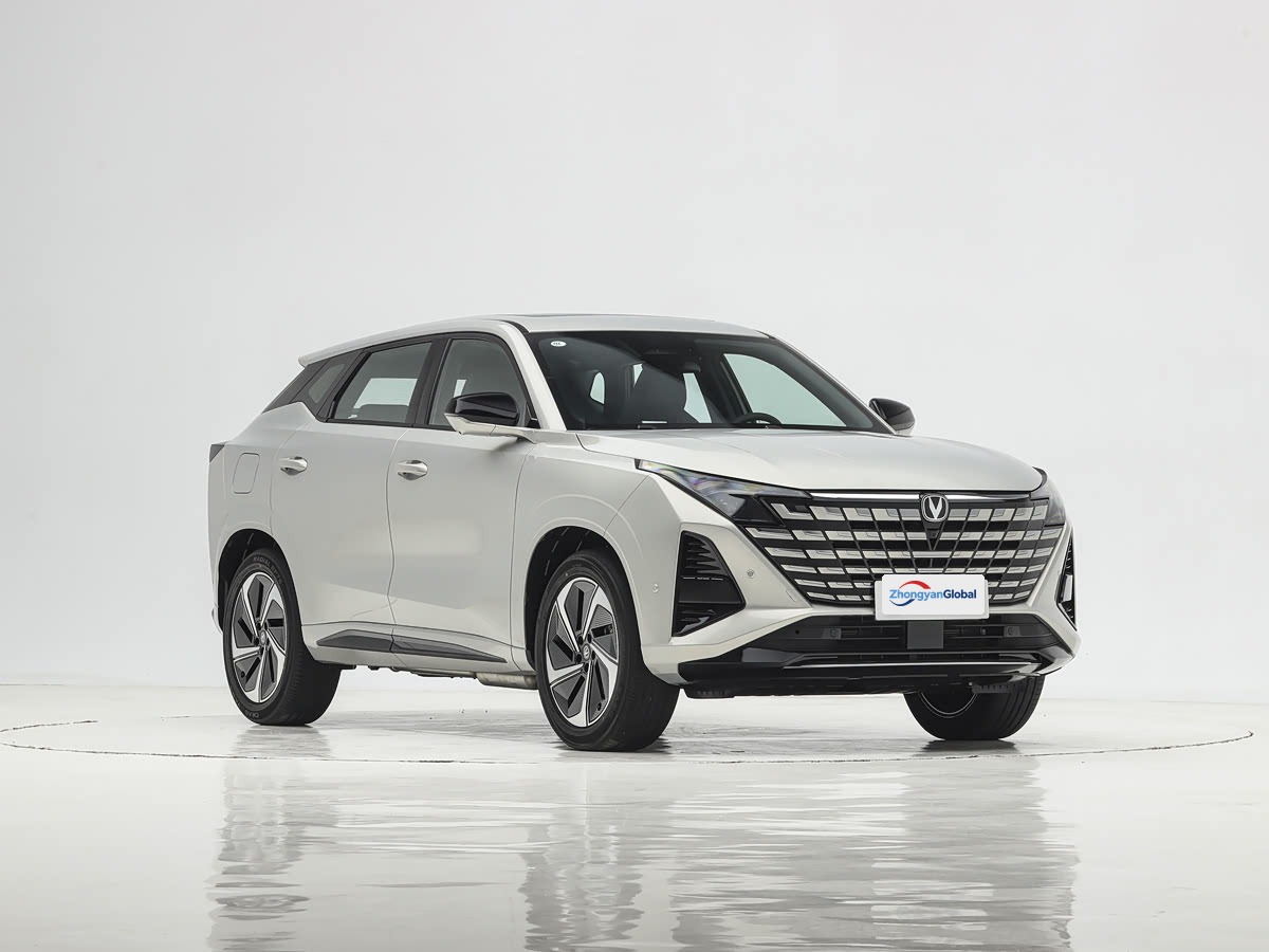 Changan UNI-Z PHEV 4