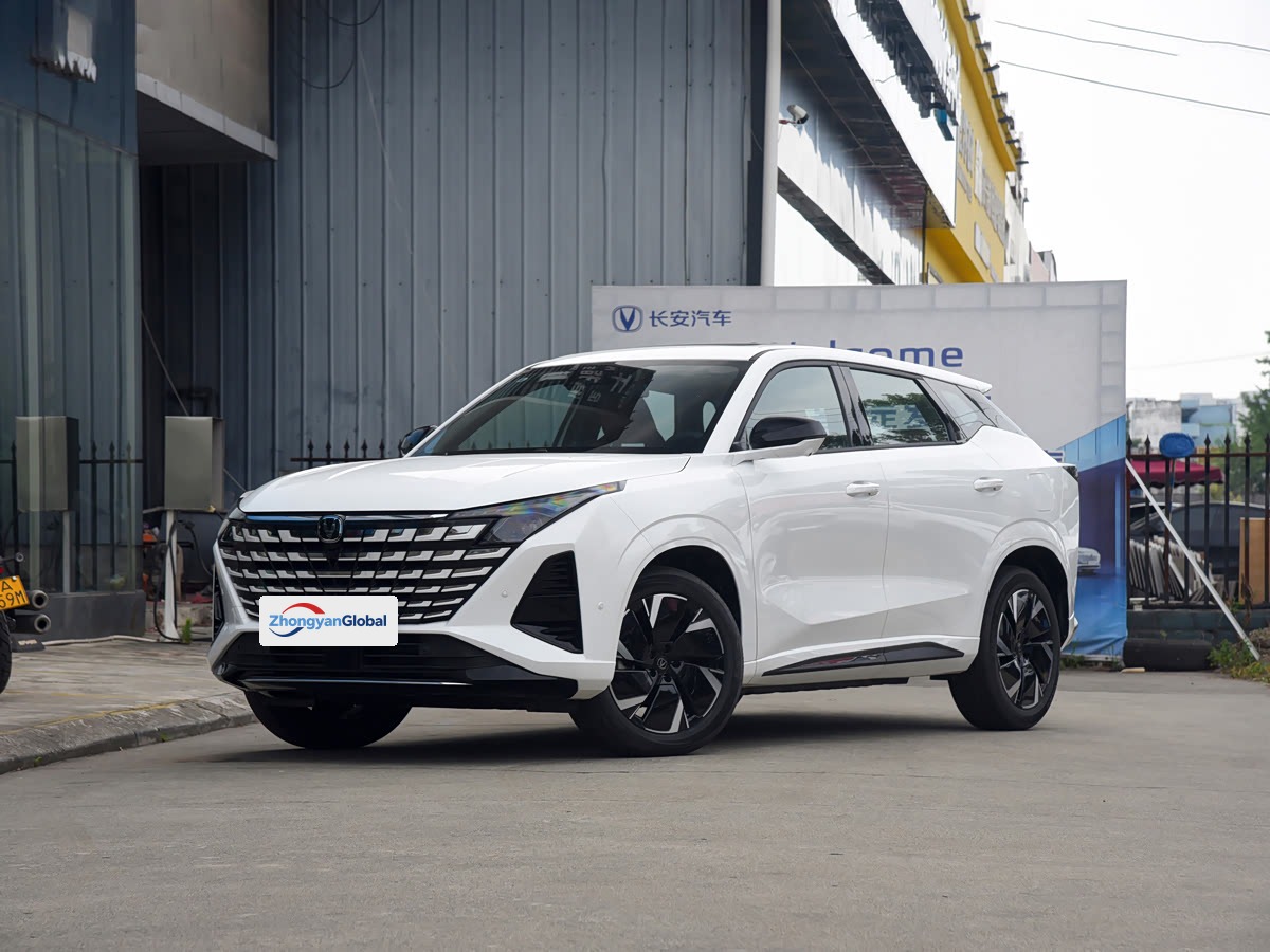 Changan UNI-Z PHEV 10